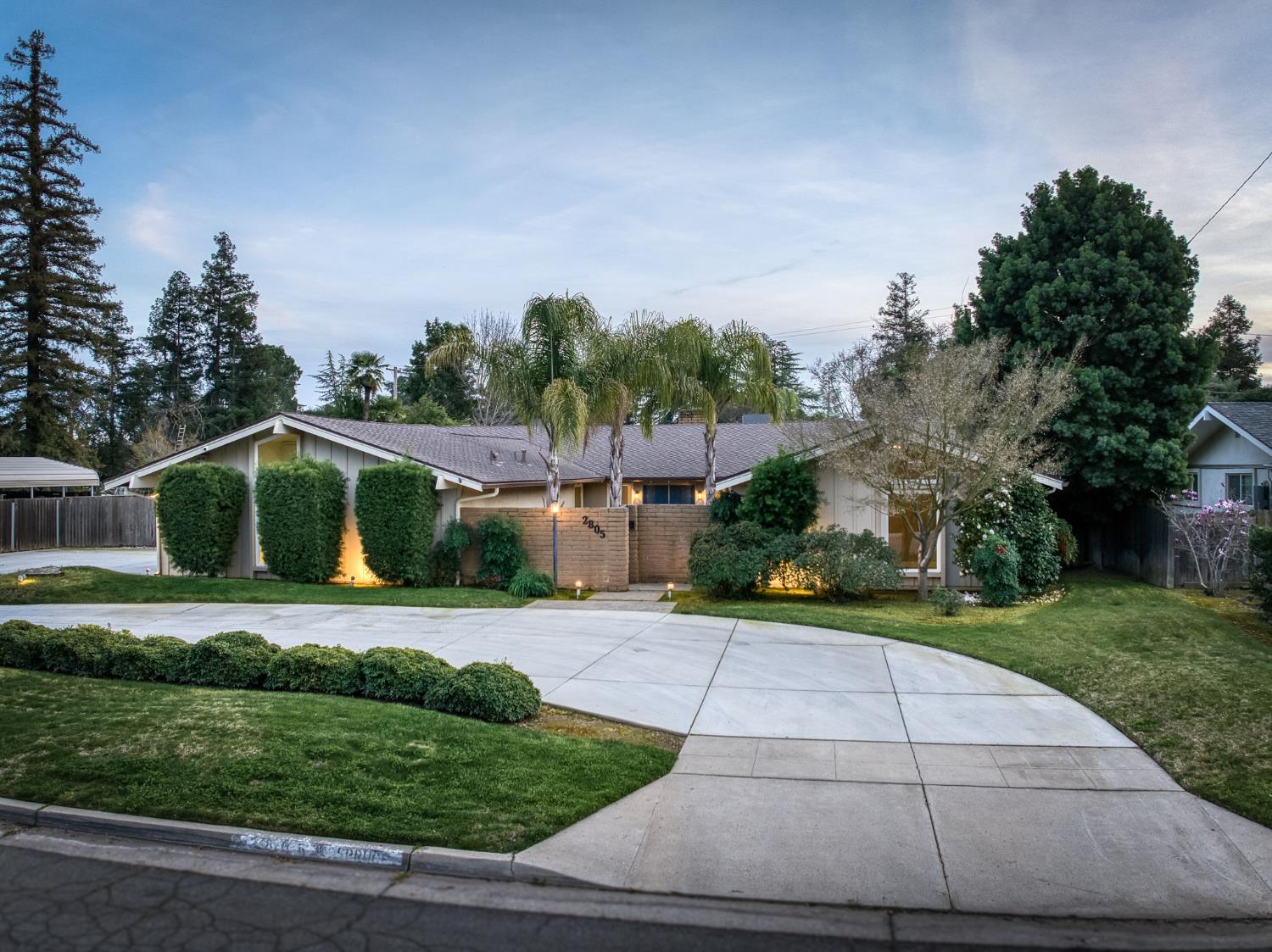 2805 W Spruce Avenue, Fresno, CA, 93711