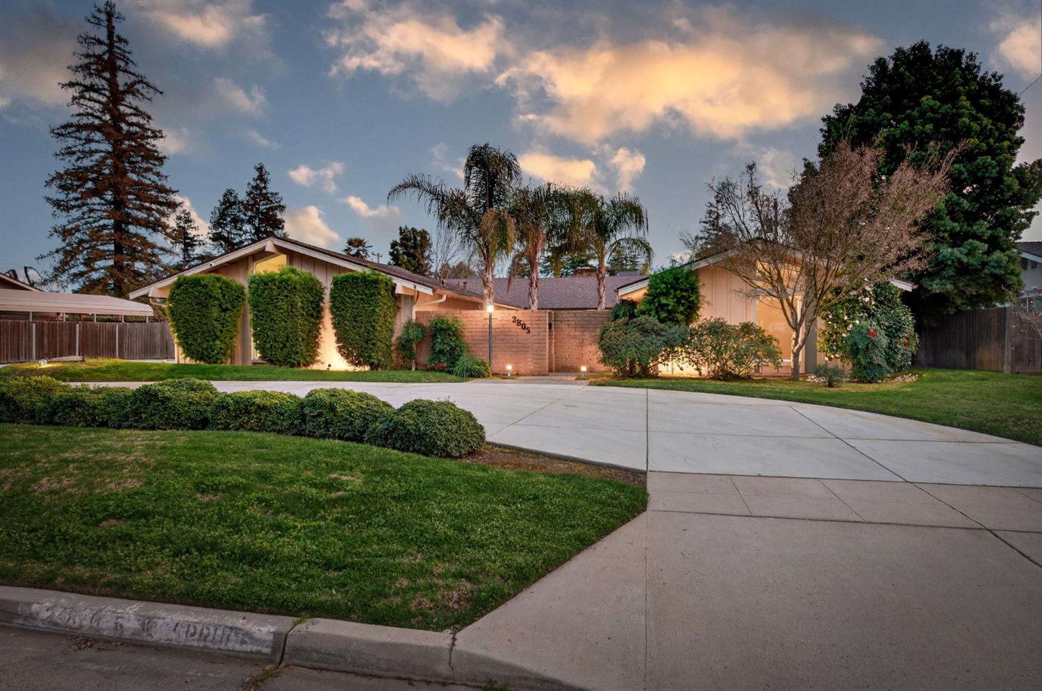 2805 W Spruce Avenue, Fresno, CA, 93711