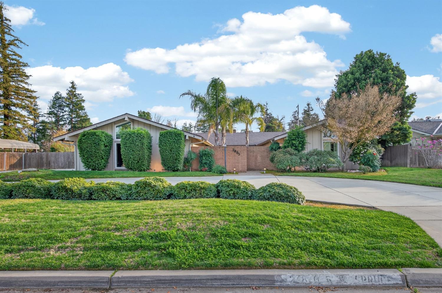 2805 W Spruce Avenue, Fresno, CA, 93711