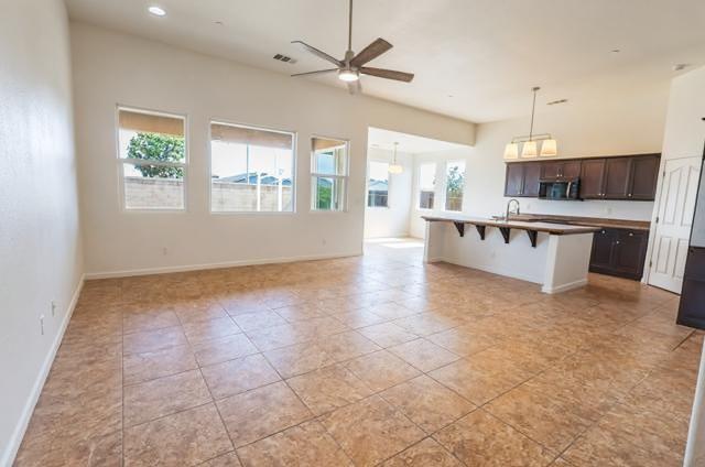 1043 La Jolla Avenue, Clovis, CA, 93619