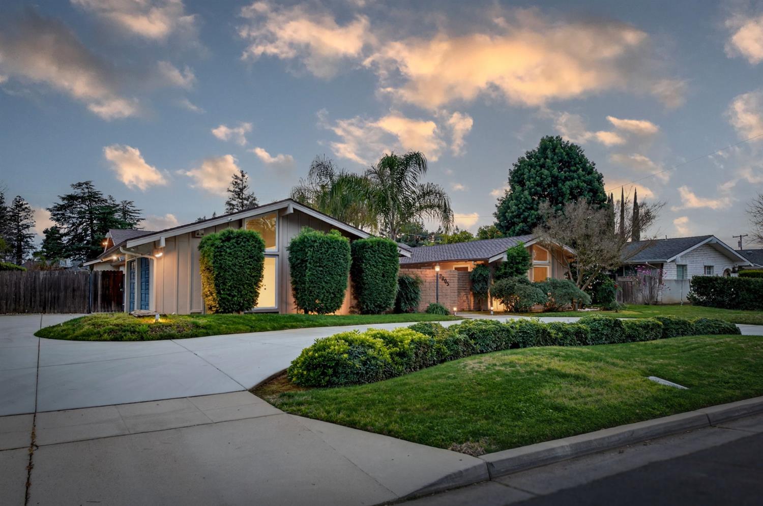 2805 W Spruce Avenue, Fresno, CA, 93711