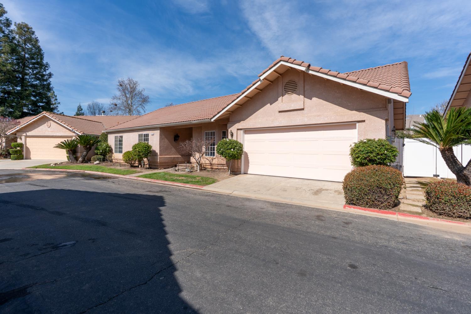 Single Family in Fresno - photo 2