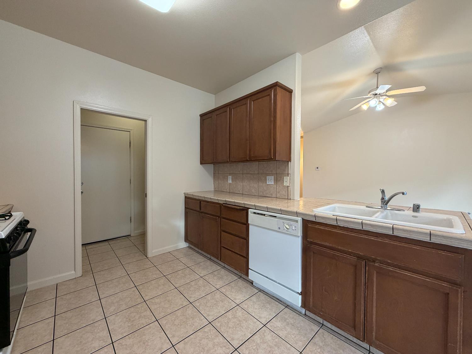 4723 W Clinton Avenue UNIT&nbsp;101, Fresno, CA, 93722
