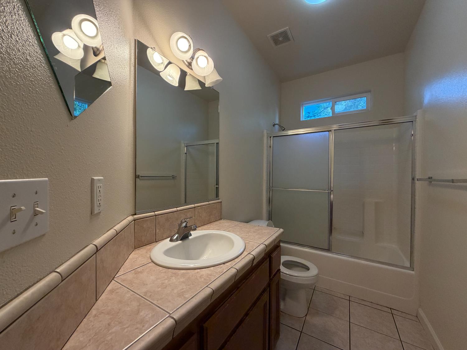 4723 W Clinton Avenue UNIT&nbsp;101, Fresno, CA, 93722