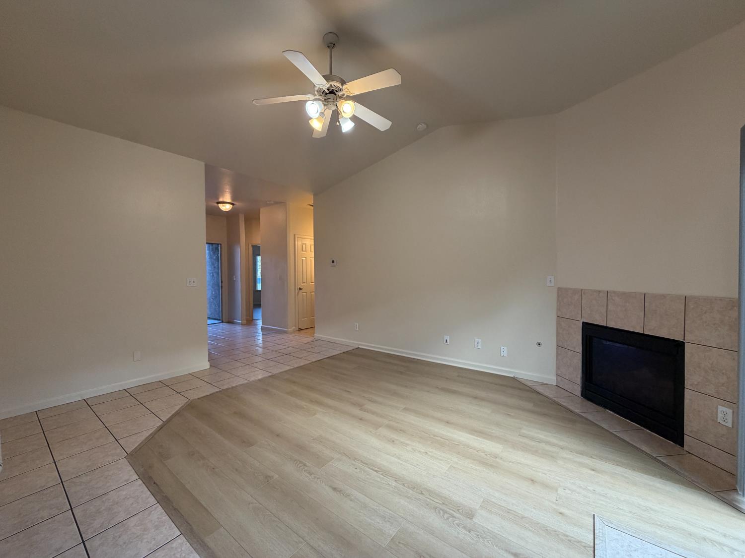 4723 W Clinton Avenue UNIT&nbsp;101, Fresno, CA, 93722