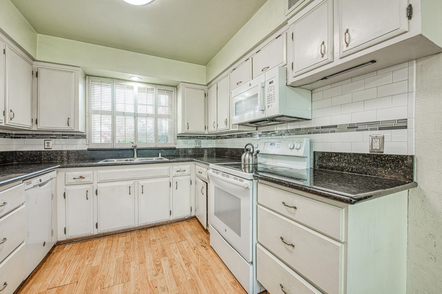 2306 Stanford Avenue, Clovis, CA, 93611