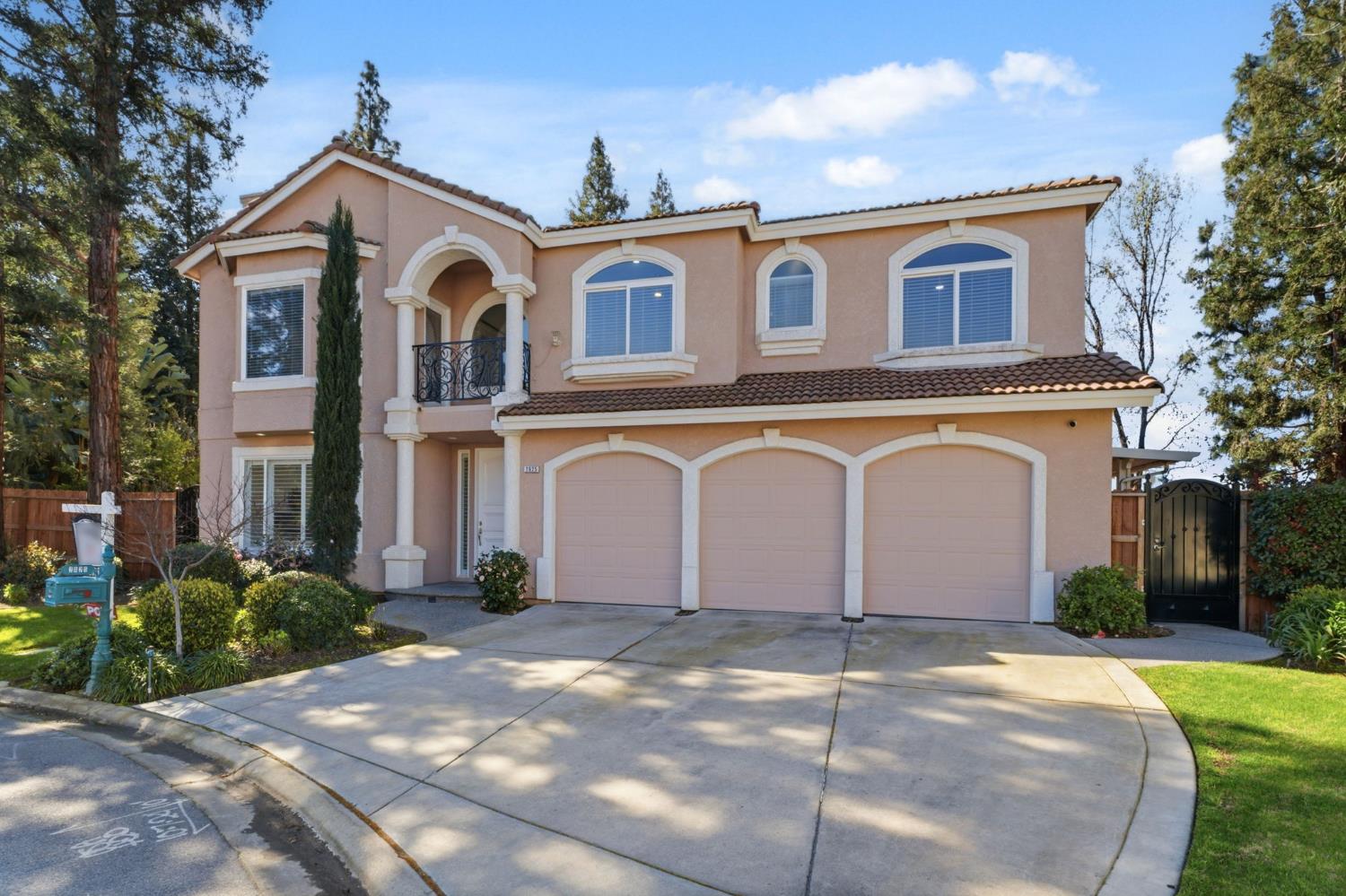 Single Family in Fresno - photo 3