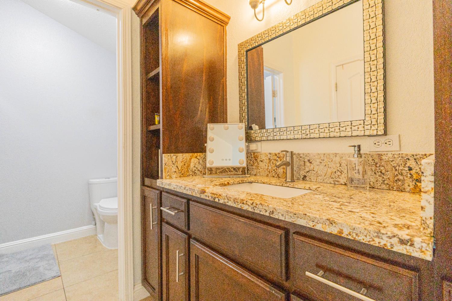 3806 N Cleo, Fresno, CA, 93722