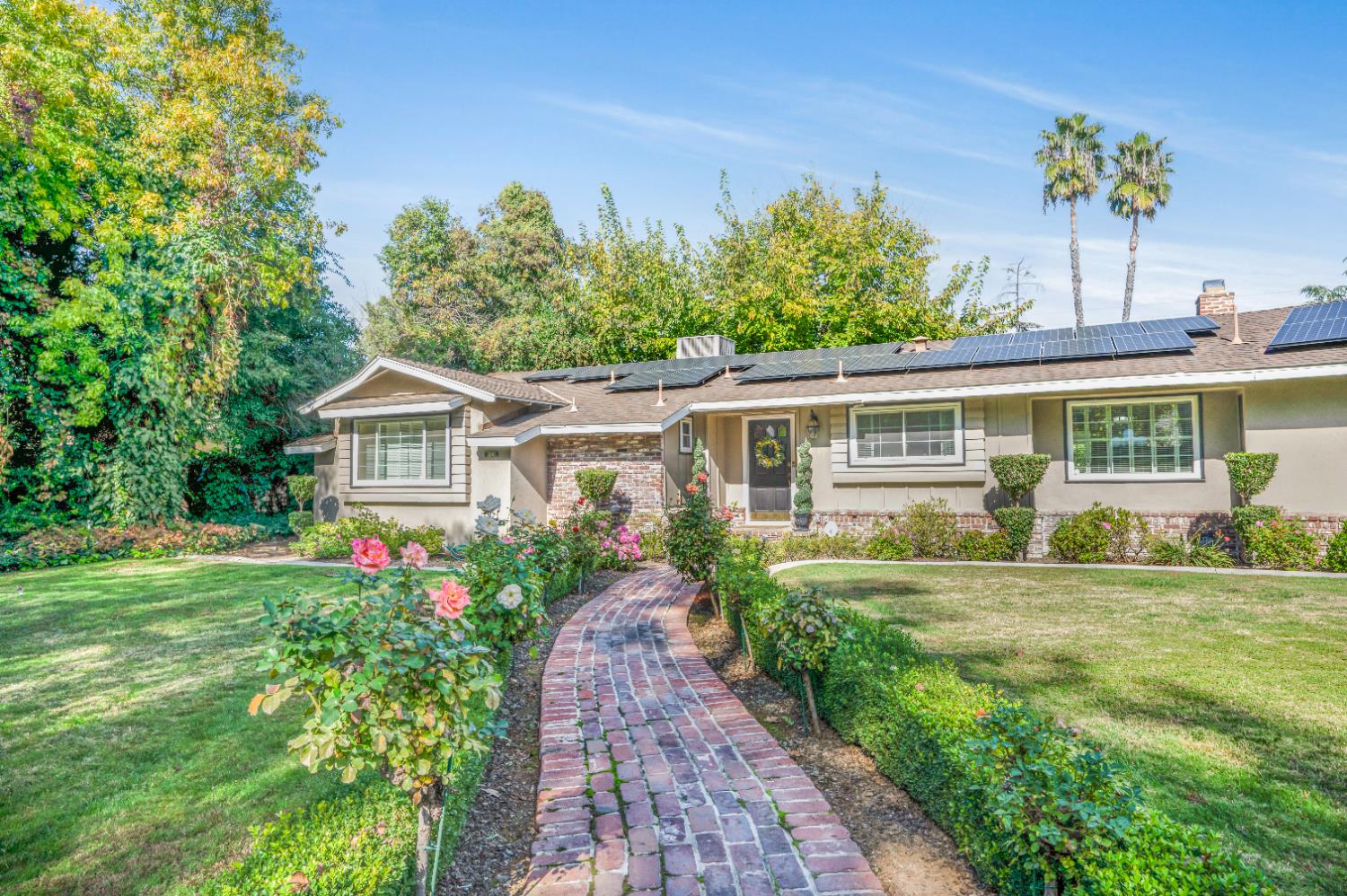 Single Family in Fresno - photo 3
