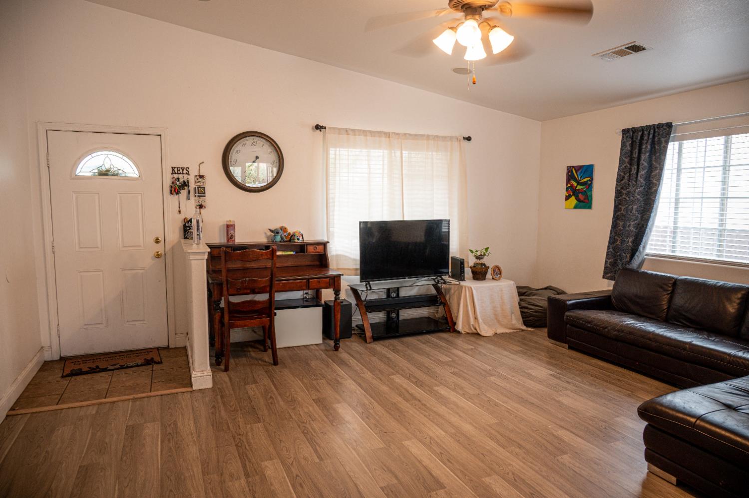 Single Family in Fresno - photo 2