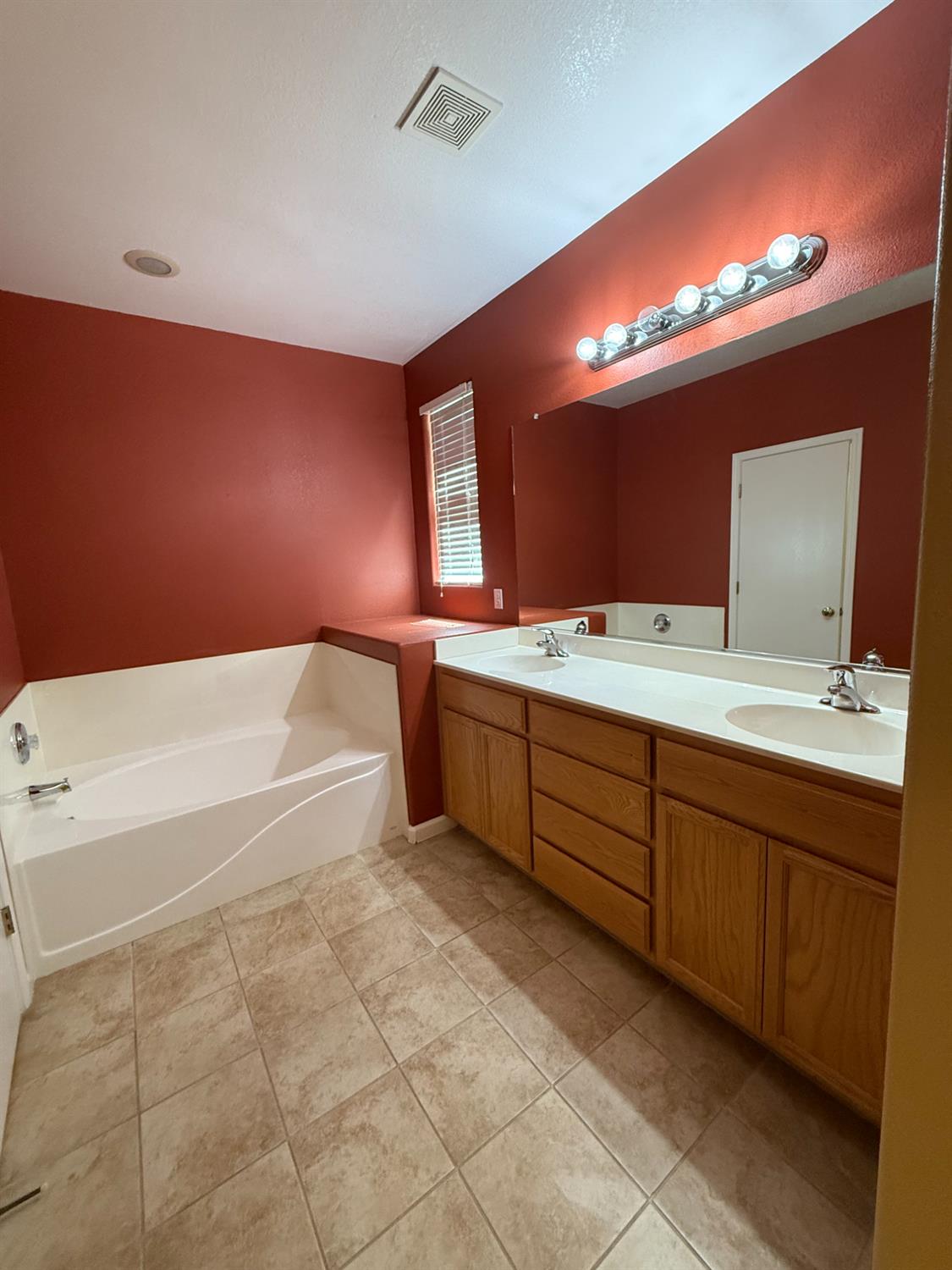 310 Wawona, Corcoran, CA, 93212