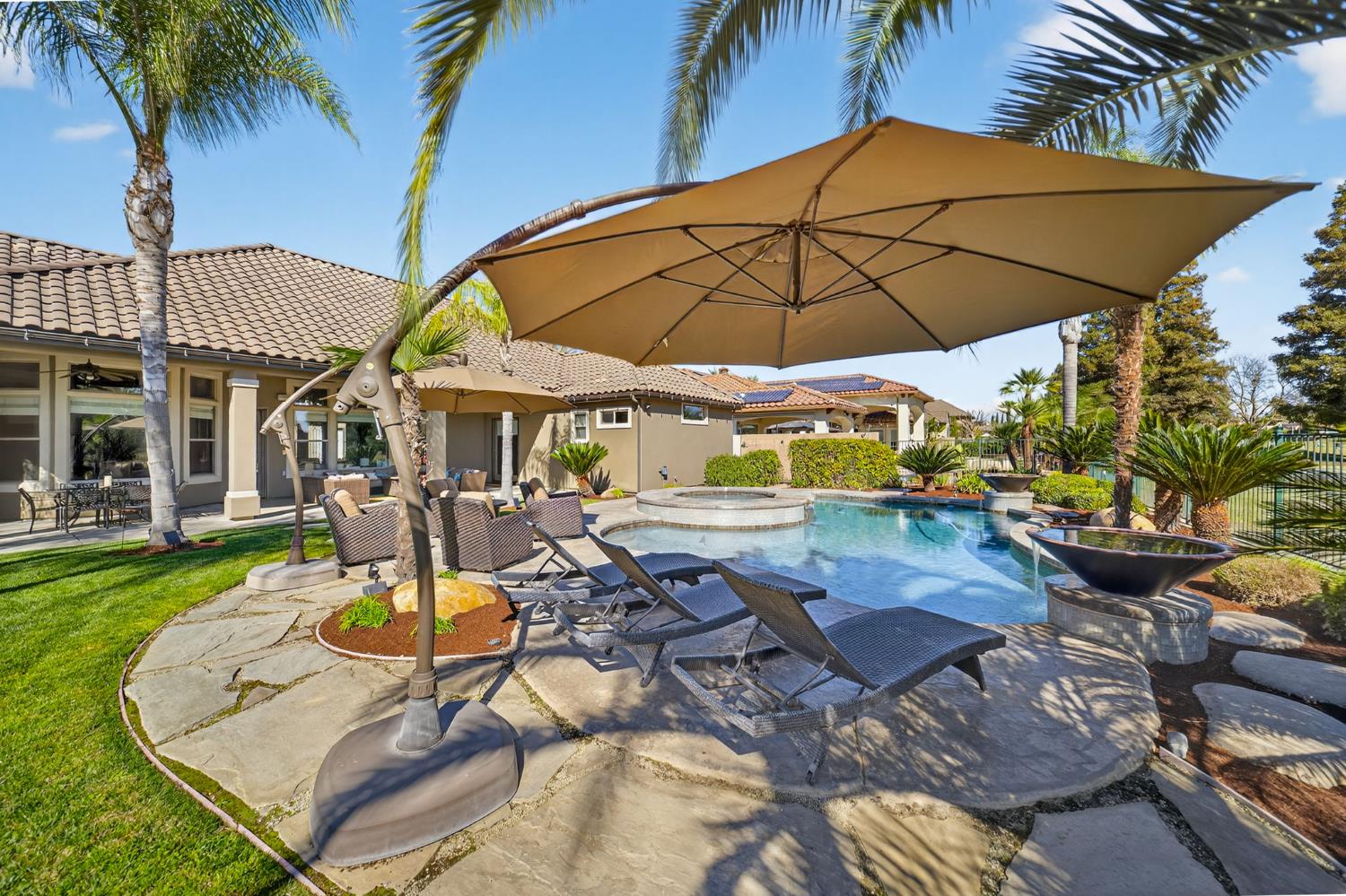 1783 E Clubhouse Drive, Fresno, CA, 93730