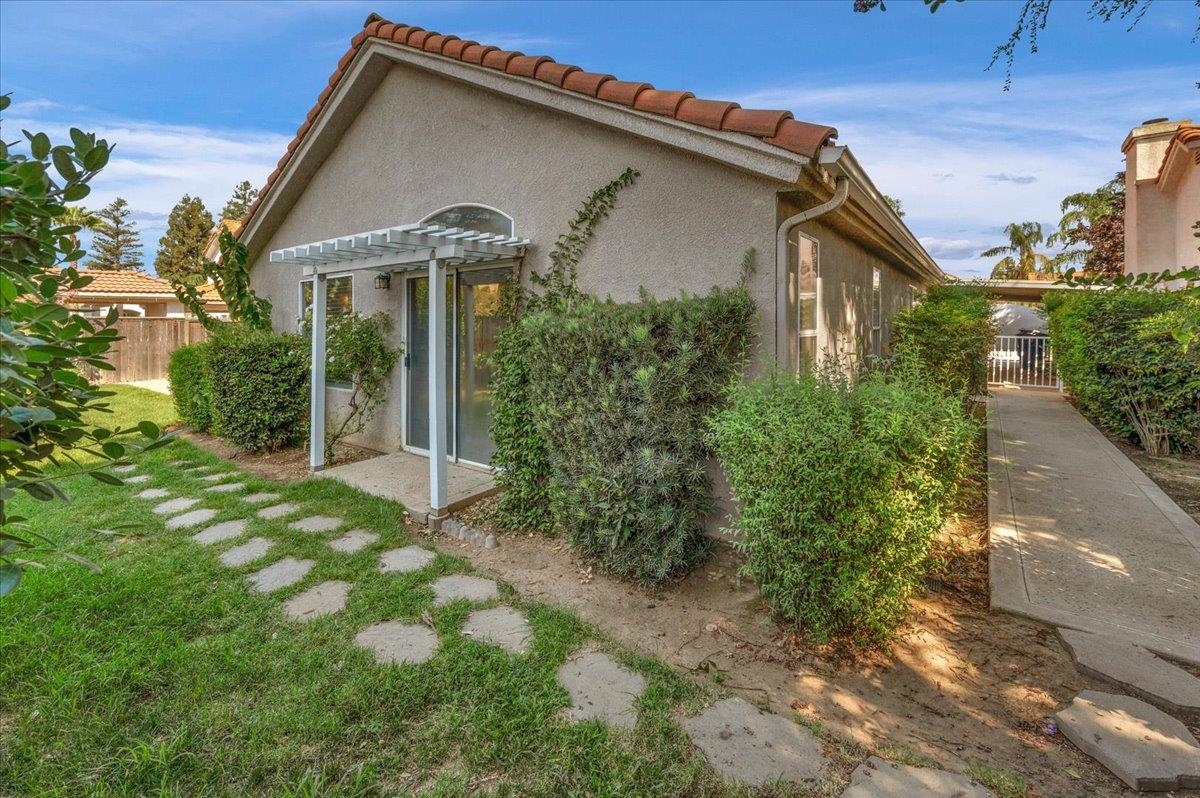 1779 E Niles Avenue, Fresno, CA, 93720