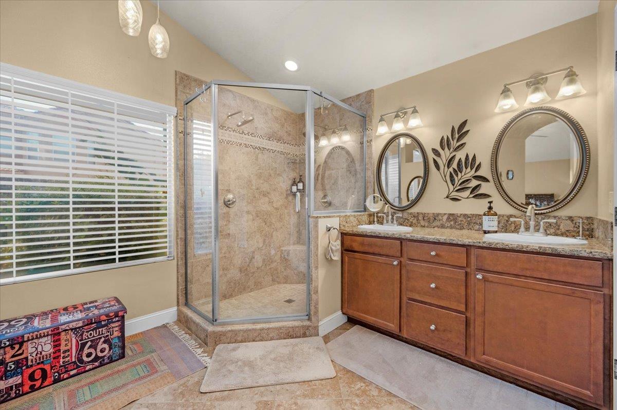 1779 E Niles Avenue, Fresno, CA, 93720