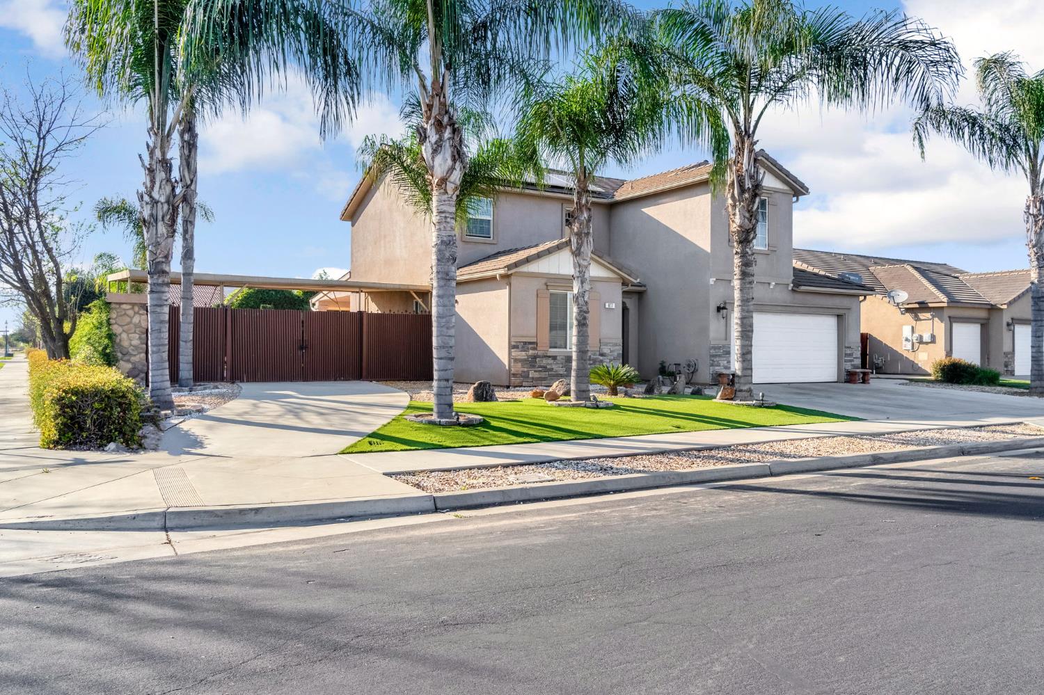 Single Family in Sanger - photo 3