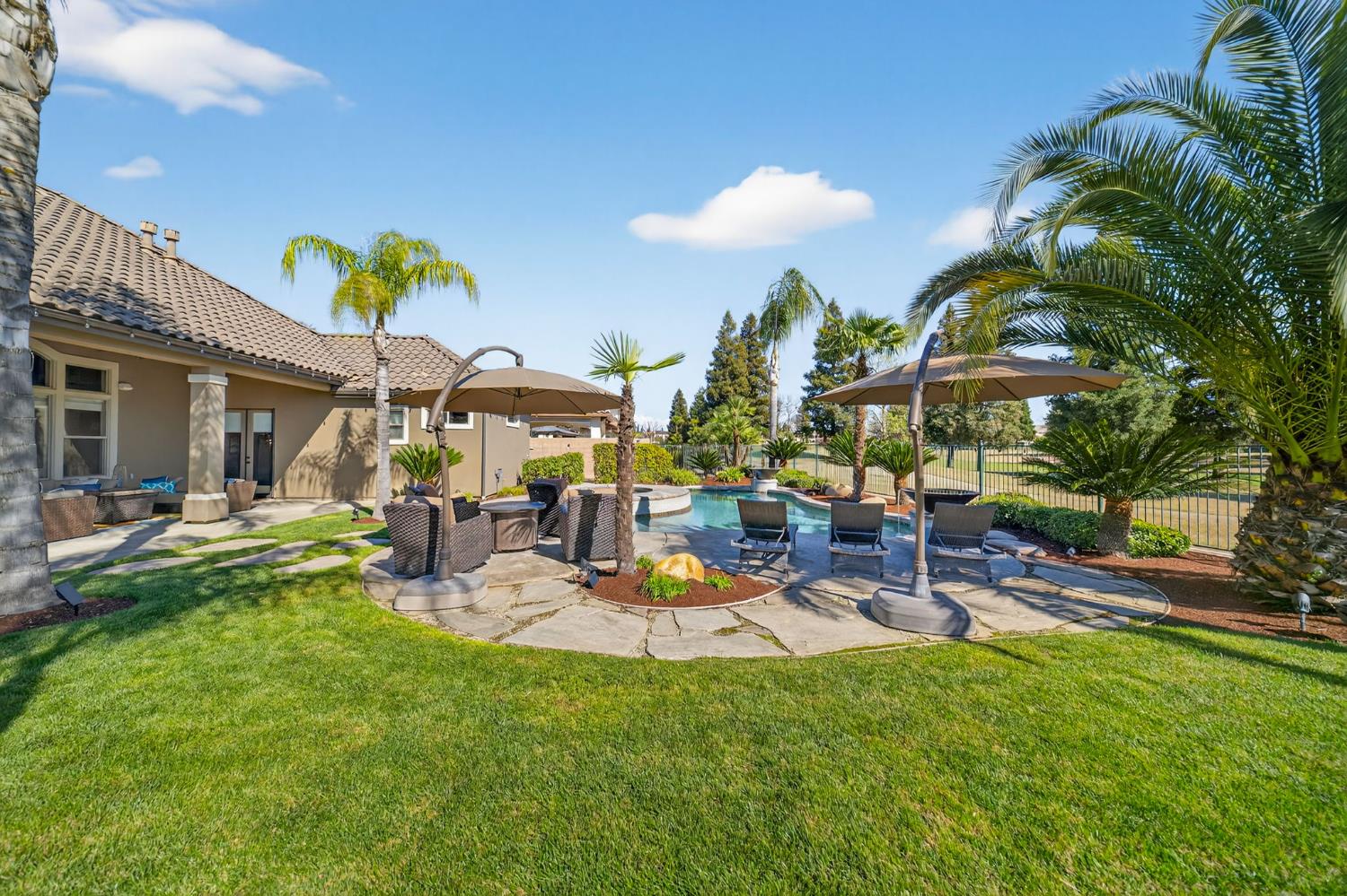 1783 E Clubhouse Drive, Fresno, CA, 93730