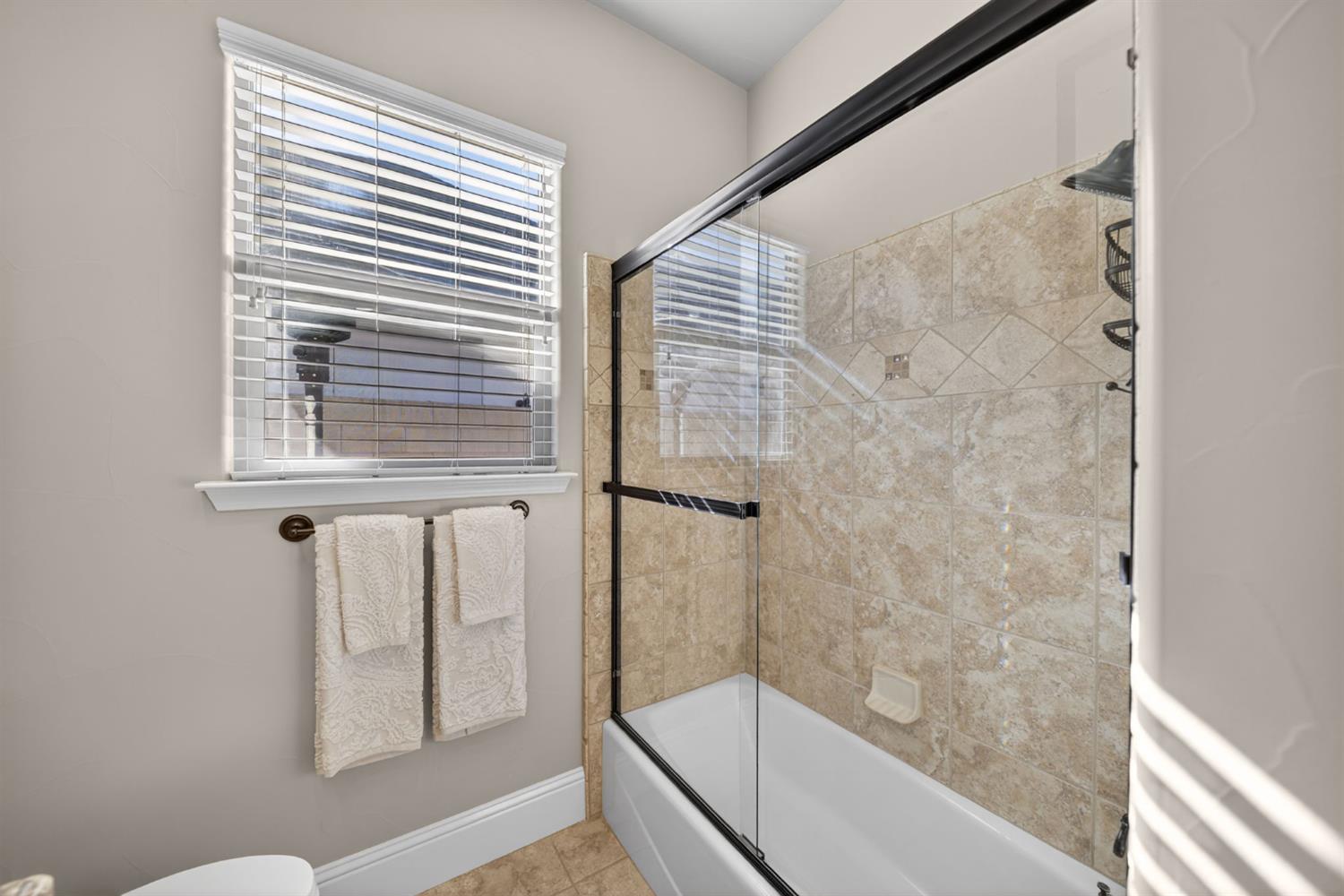 1783 E Clubhouse Drive, Fresno, CA, 93730