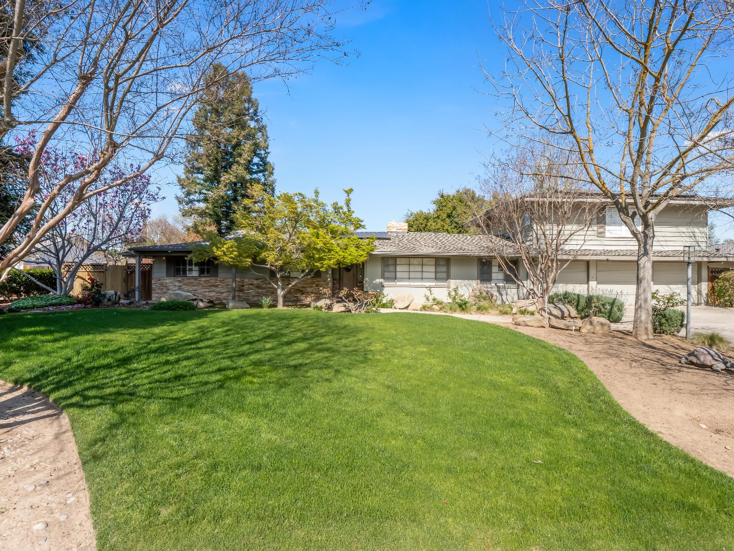 Single Family in Fresno - photo 3