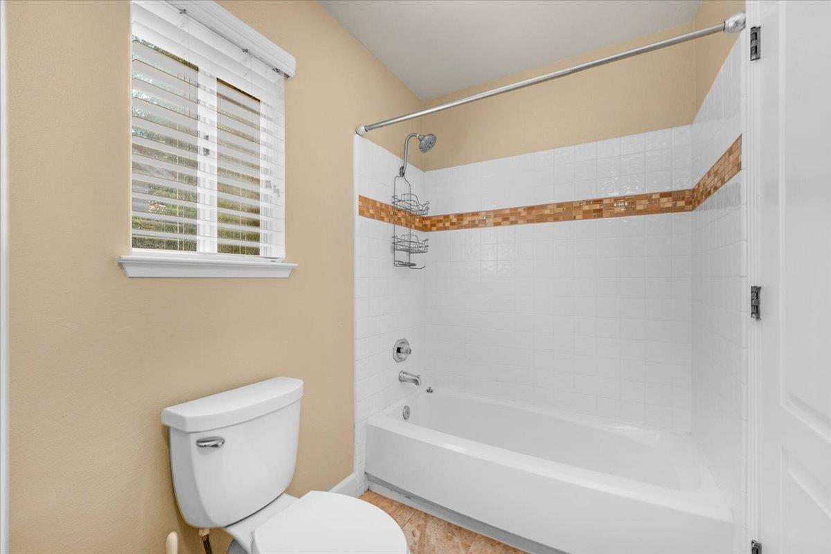 1779 E Niles Avenue, Fresno, CA, 93720