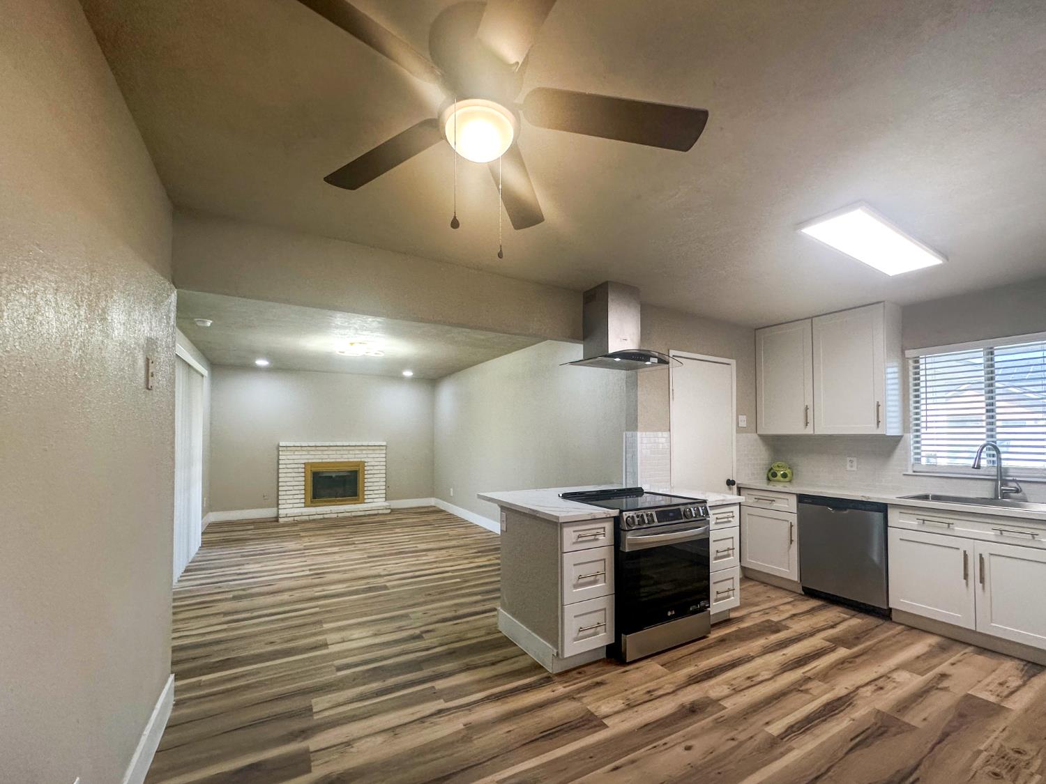 3043 N Brunswick Avenue, Fresno, CA, 93722