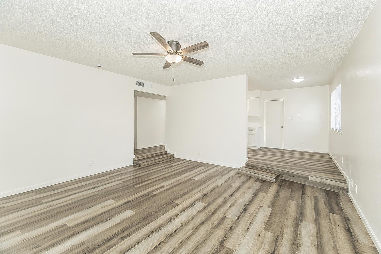 916 W Holland Avenue, Clovis, CA, 93612