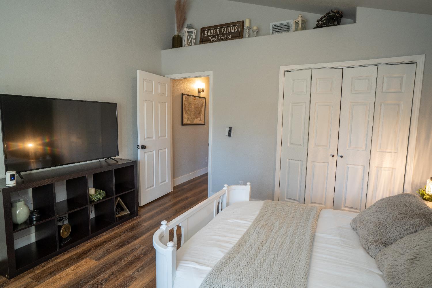 684 W Chennault Avenue, Clovis, CA, 93611