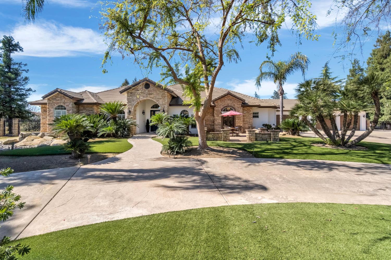 Single Family in Fresno - photo 3