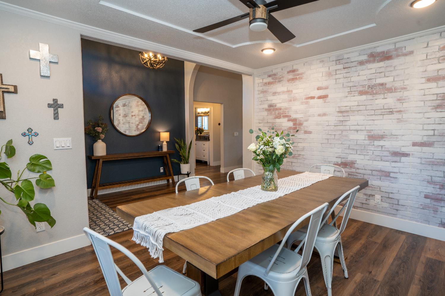 684 W Chennault Avenue, Clovis, CA, 93611