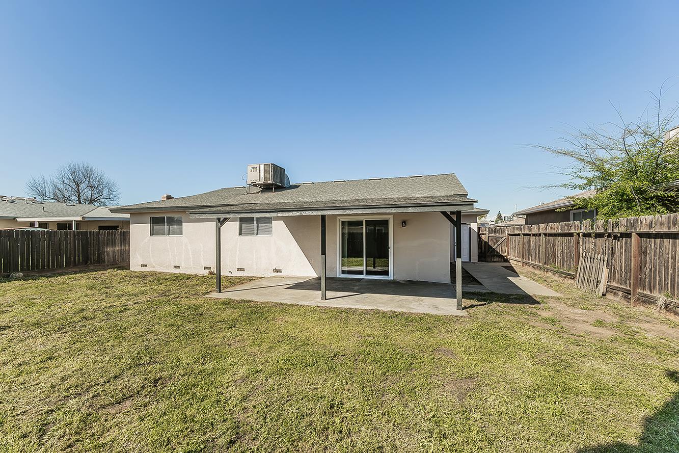 916 W Holland Avenue, Clovis, CA, 93612