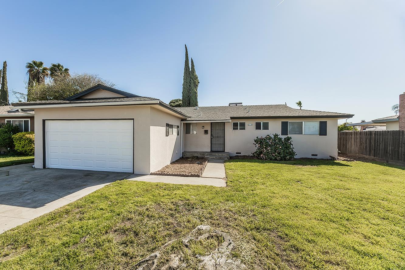 916 W Holland Avenue, Clovis, CA, 93612