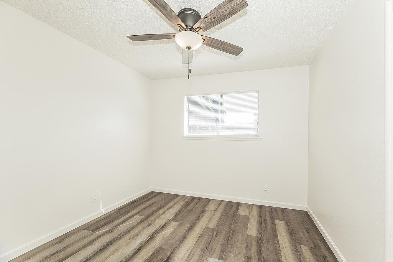 916 W Holland Avenue, Clovis, CA, 93612