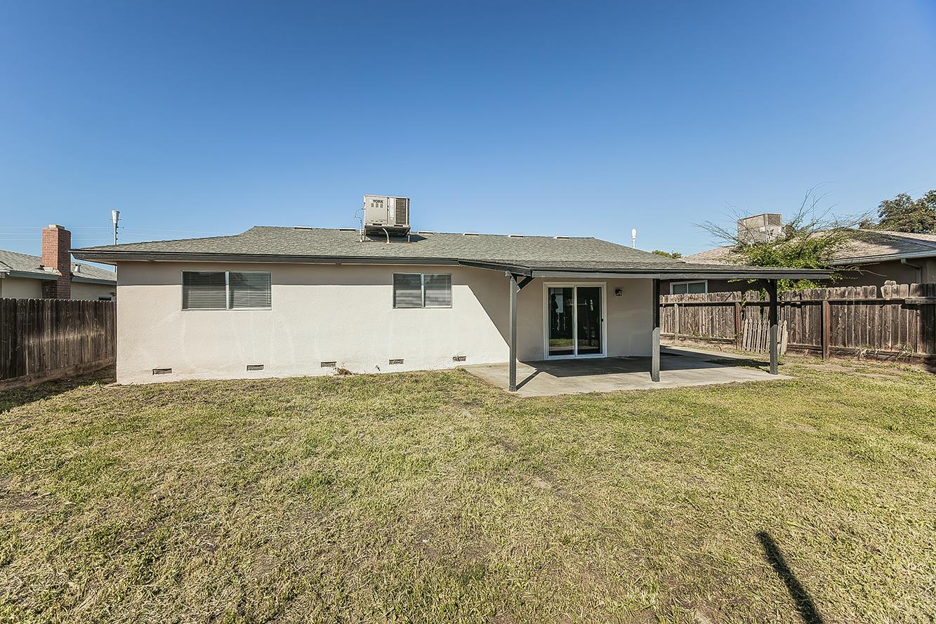 916 W Holland Avenue, Clovis, CA, 93612