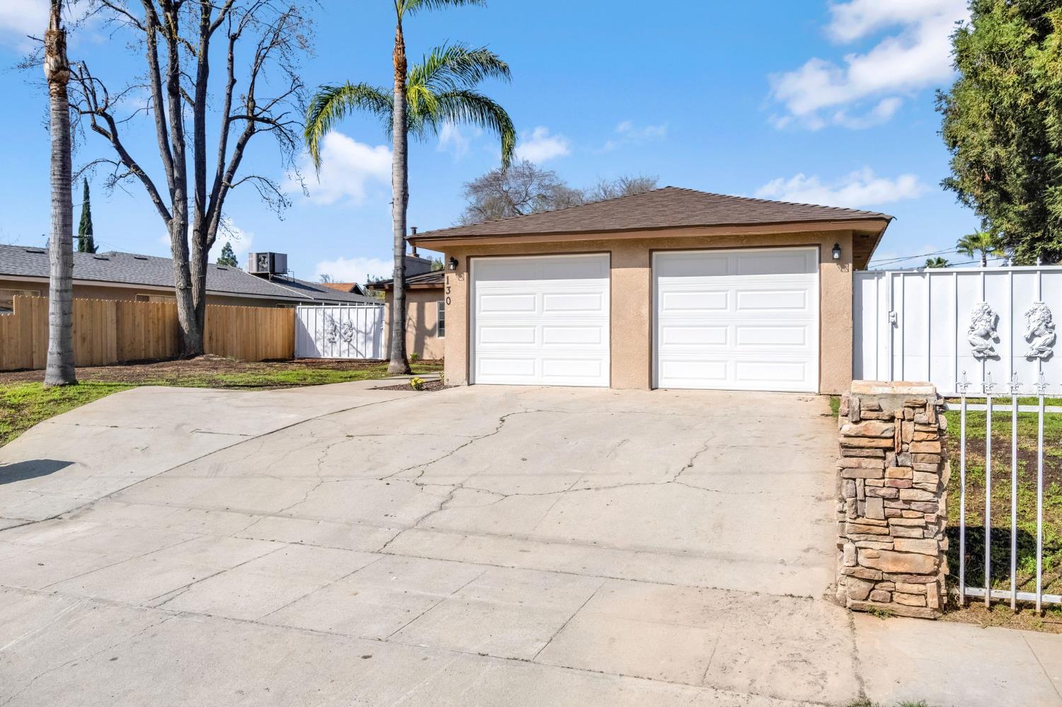 Single Family in Fresno - photo 3