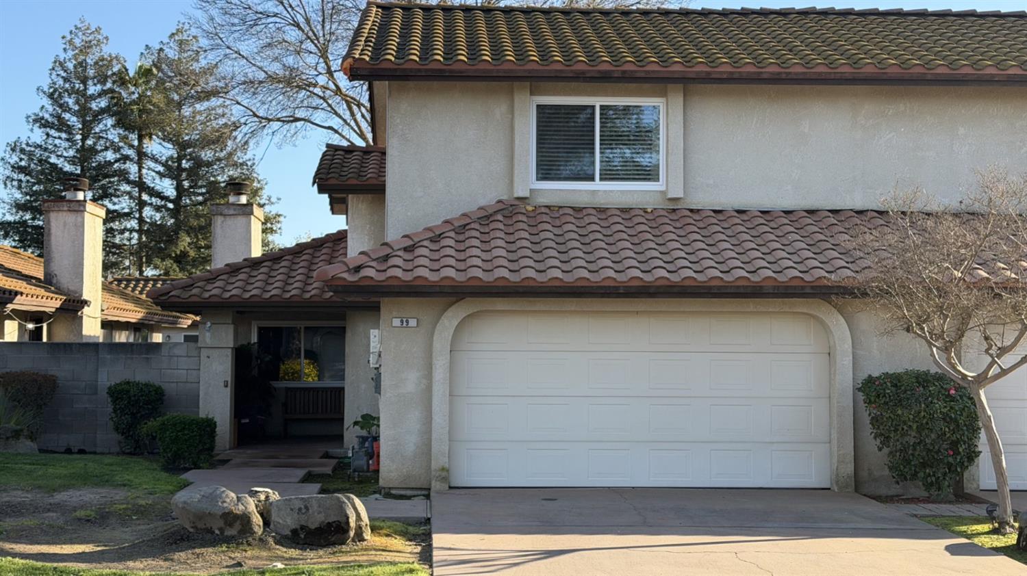 $250,000-$500,000