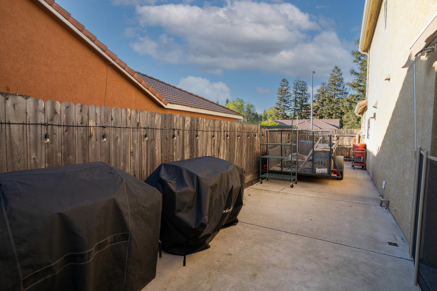 684 W Chennault Avenue, Clovis, CA, 93611