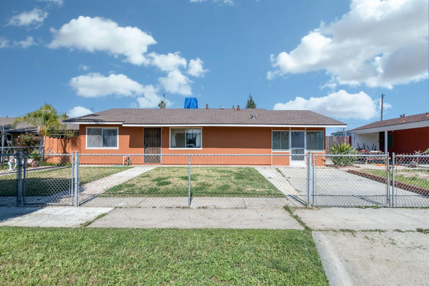 Single Family in Fresno - photo 2