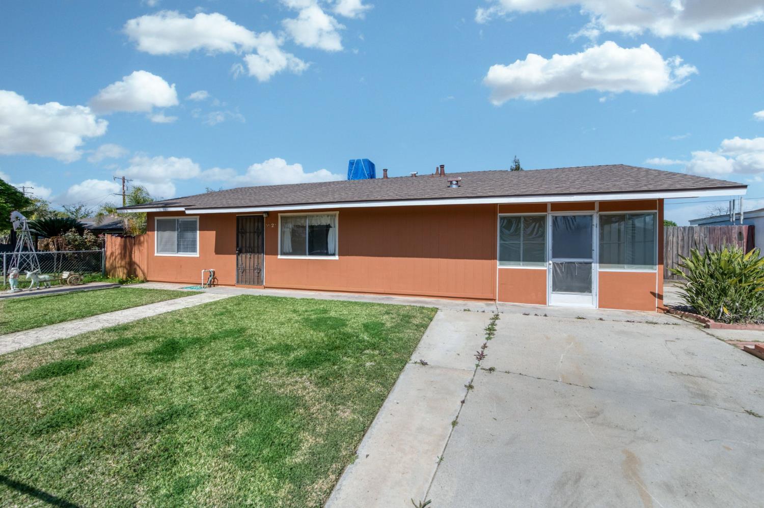 Single Family in Fresno - photo 3