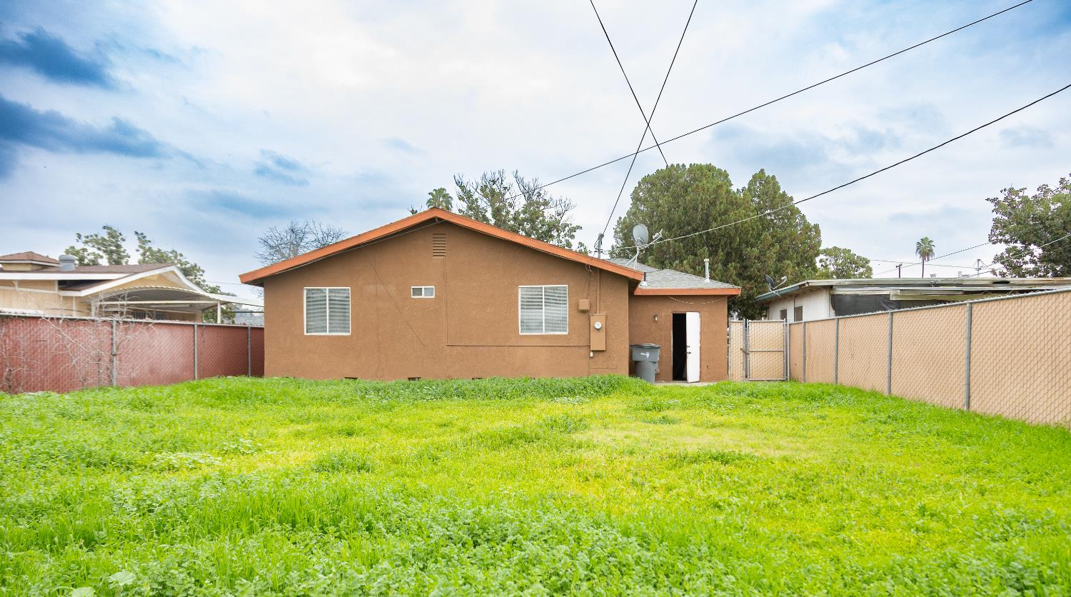 2428 S Poppy Avenue, Fresno, CA, 93706