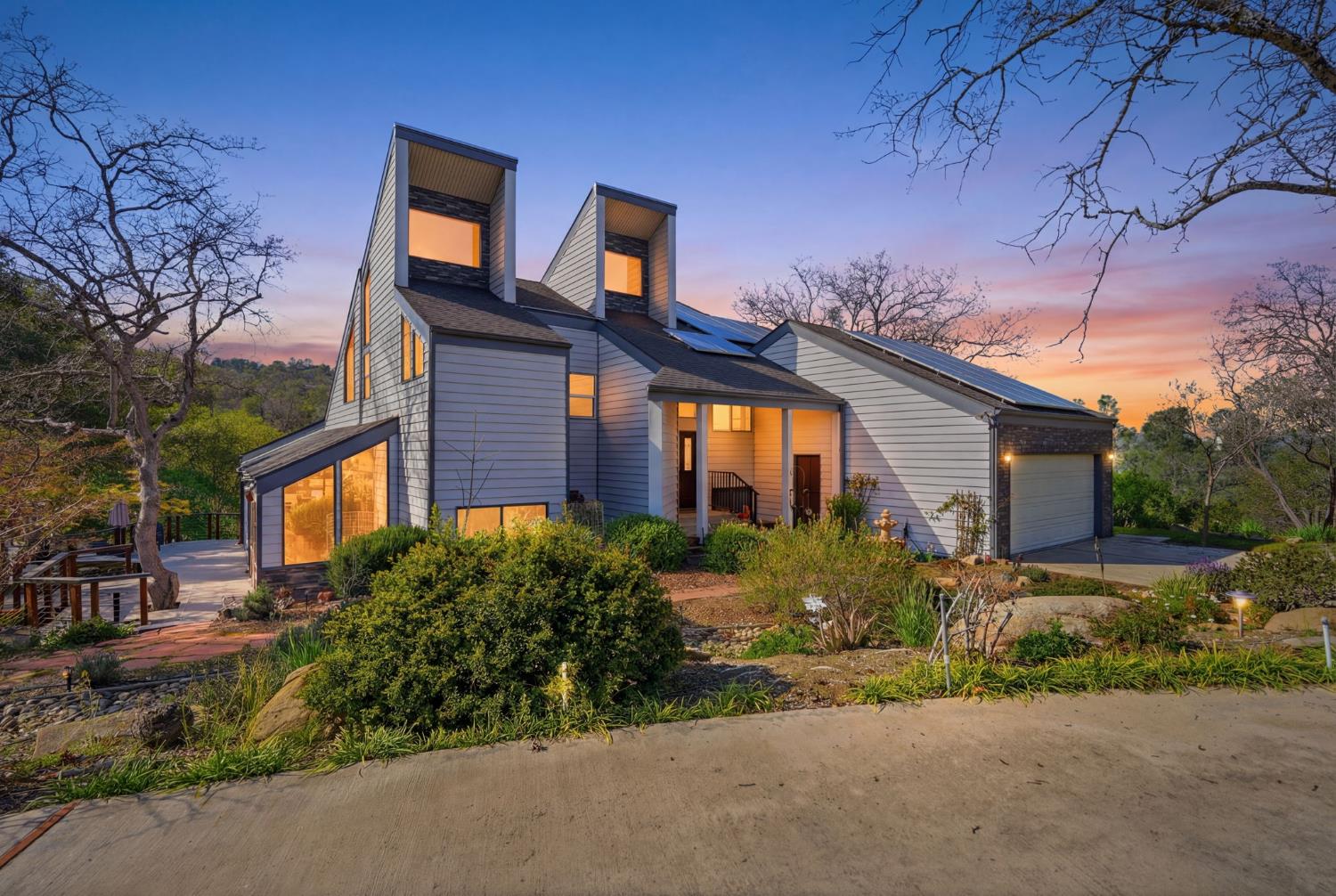 2952 25th Avenue, Kingsburg, CA, 93631