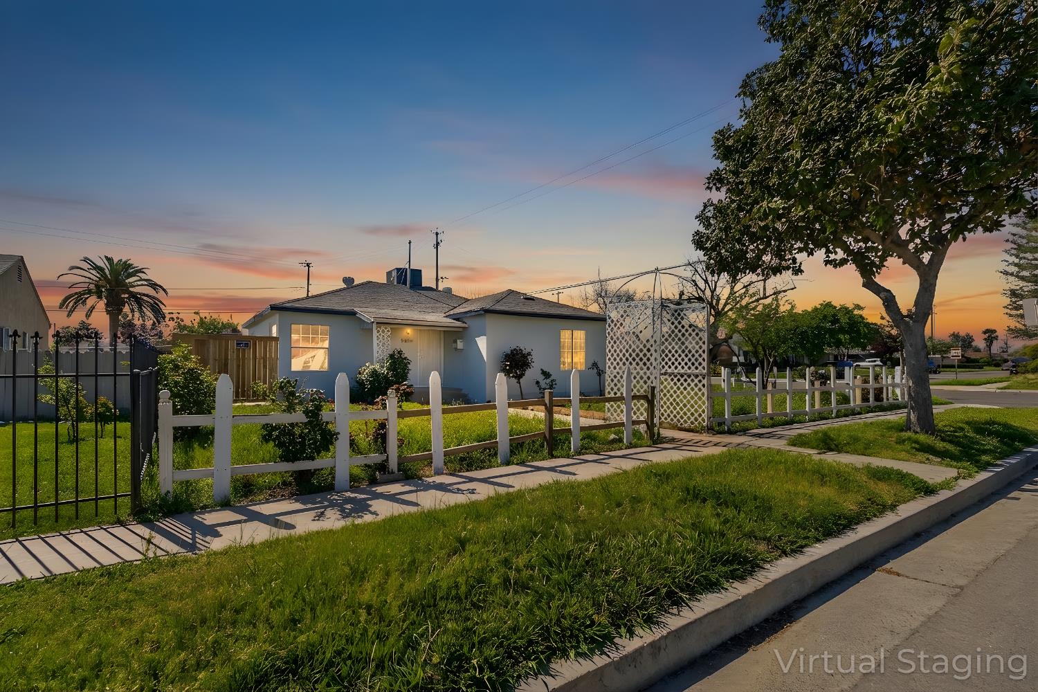 Single Family in Fresno - photo 2
