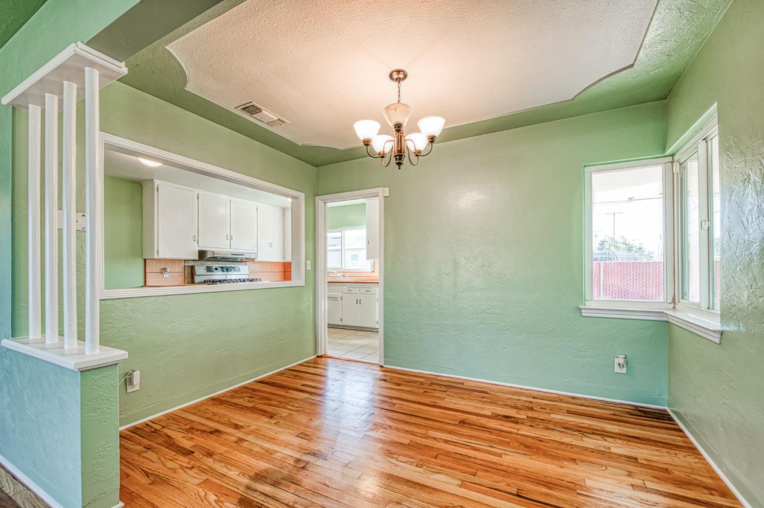 2324 E Cortland Avenue, Fresno, CA, 93726