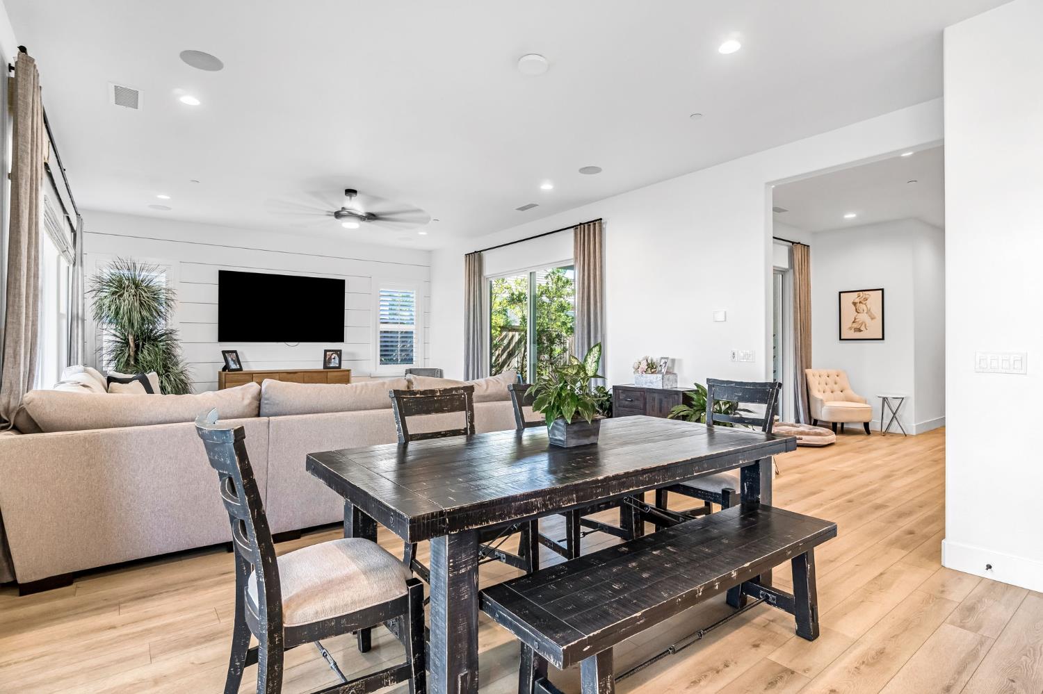 713 Harvest Drive, Madera, CA, 93636