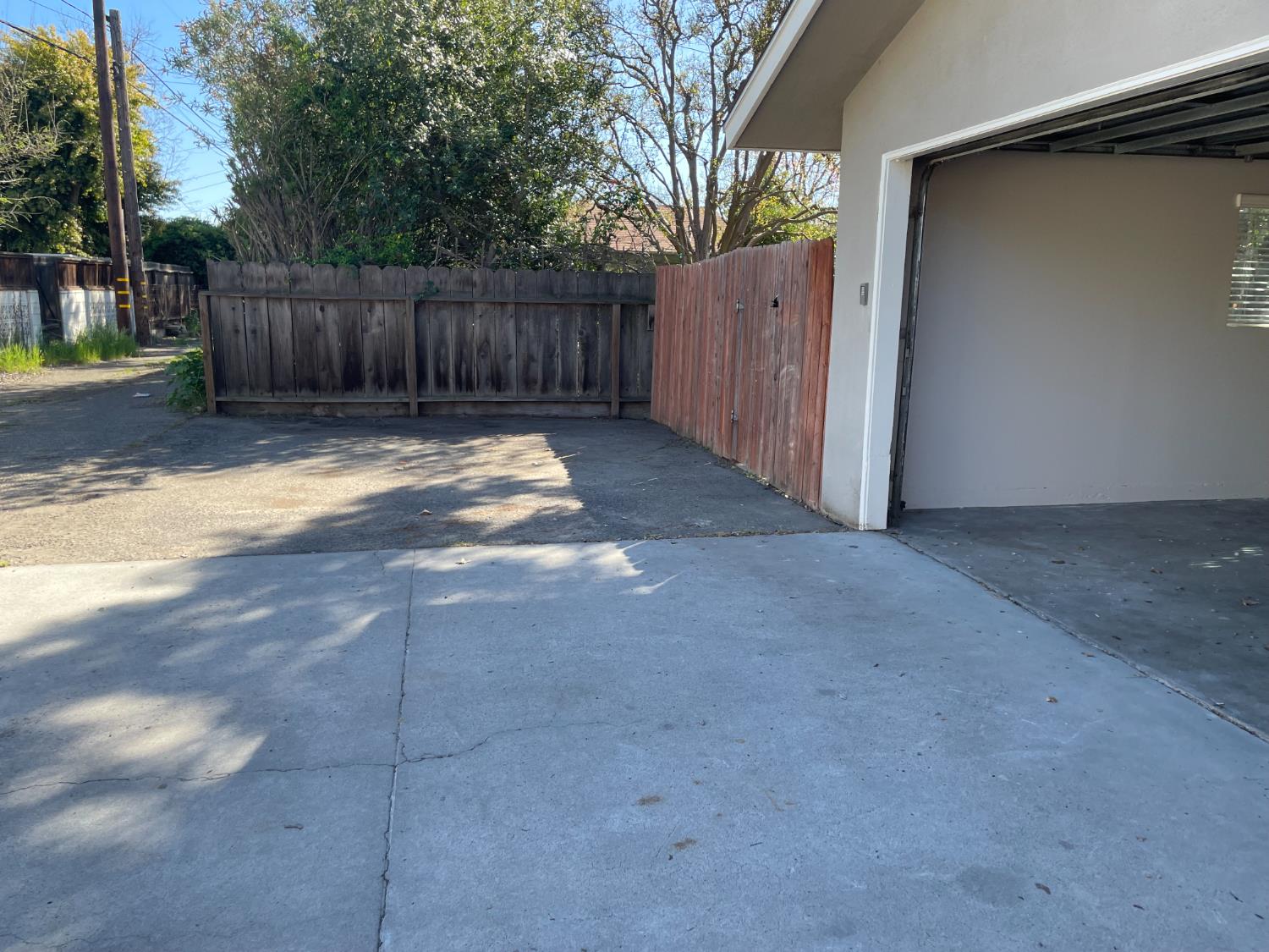 2538 N Thorne Avenue, Fresno, CA, 93704