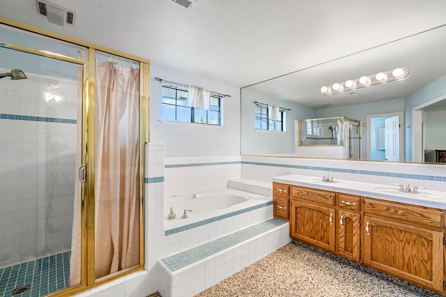 908 Suburban Avenue, Madera, CA, 93637