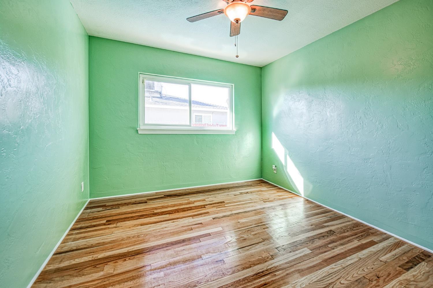 2324 E Cortland Avenue, Fresno, CA, 93726