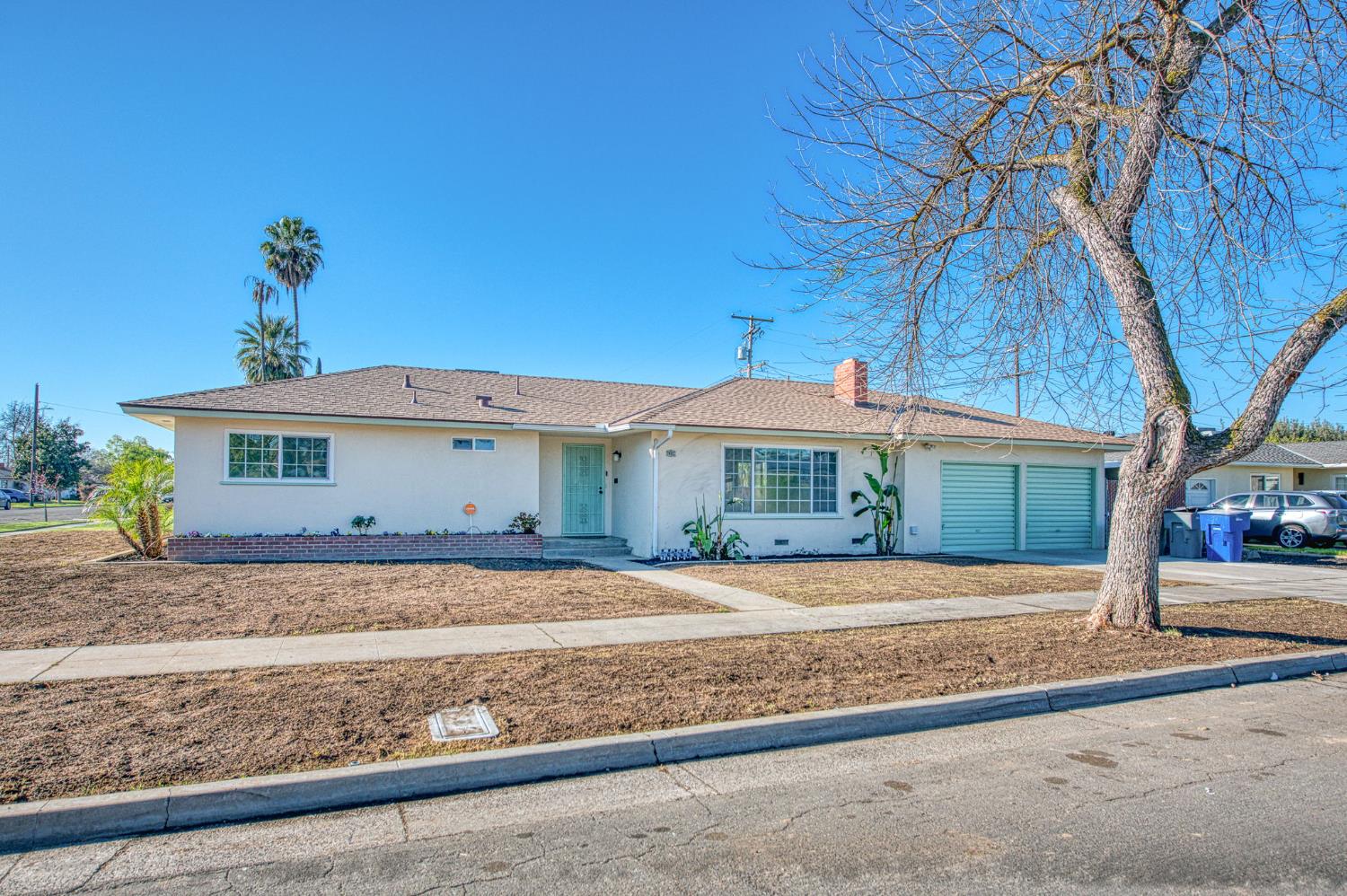 2324 E Cortland Avenue, Fresno, CA, 93726