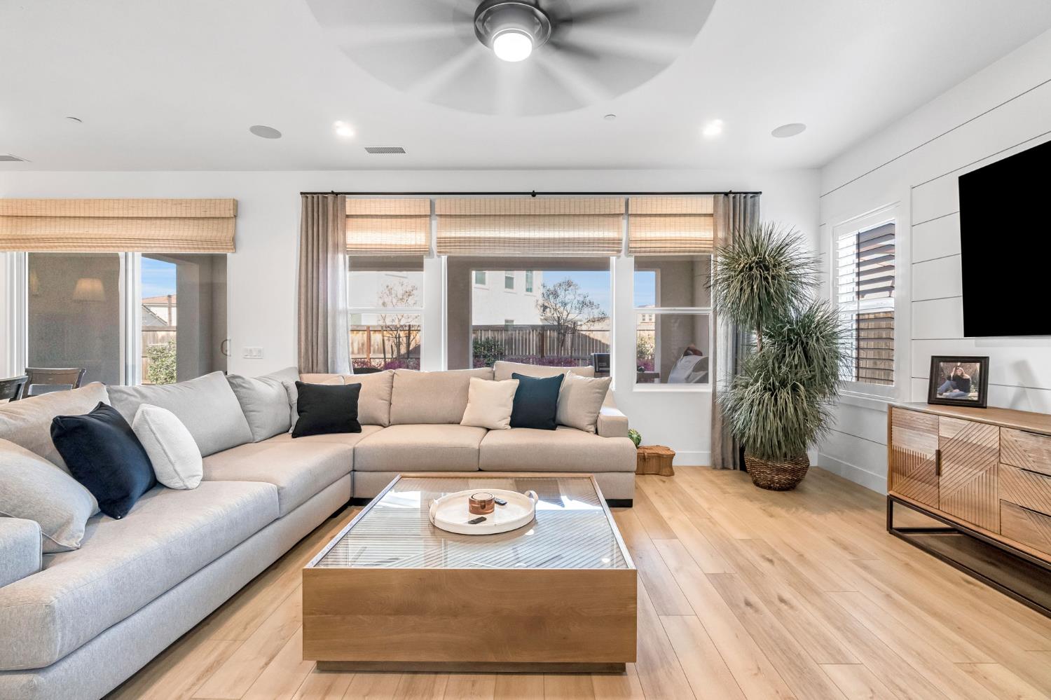 713 Harvest Drive, Madera, CA, 93636