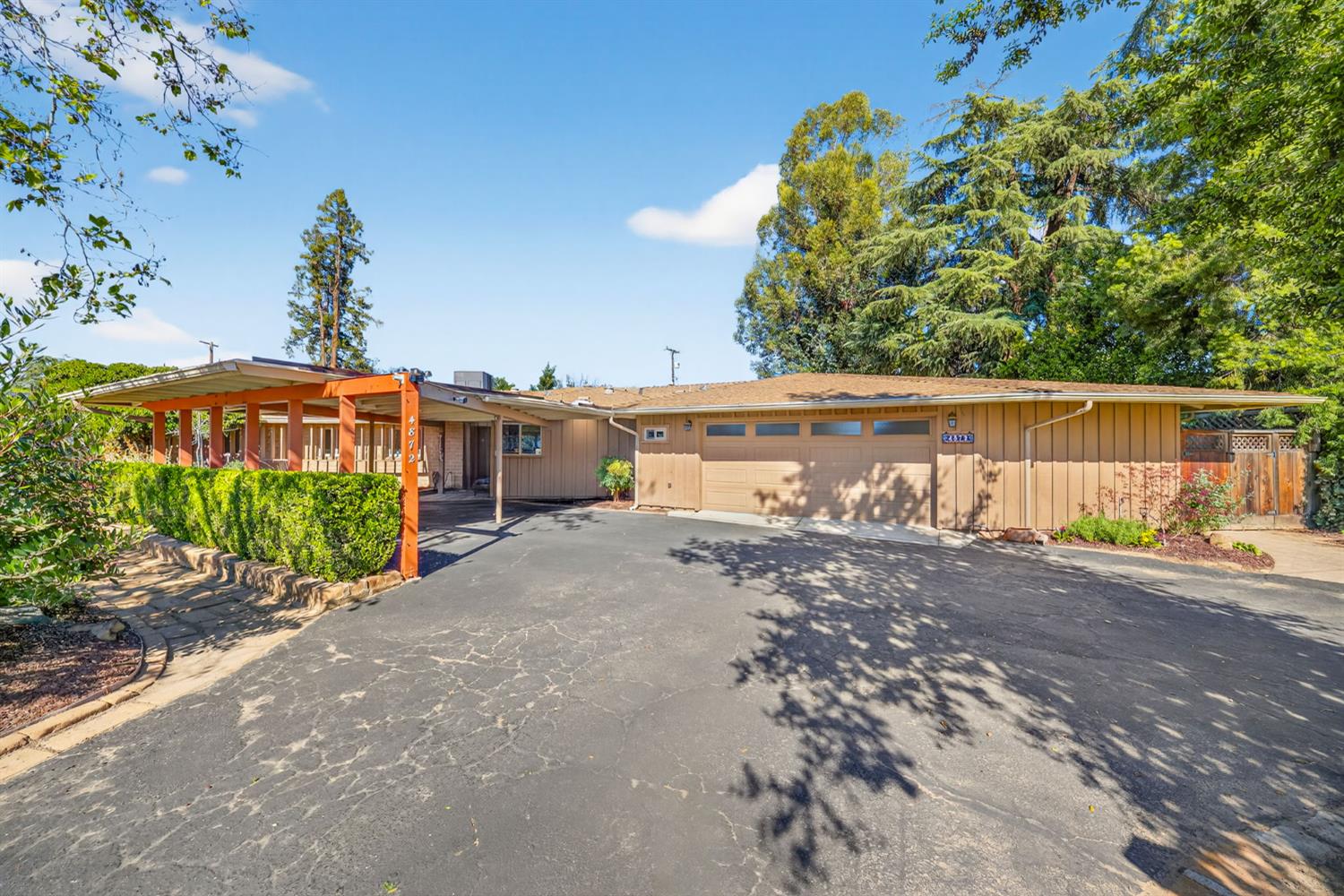 Single Family in Fresno - photo 3