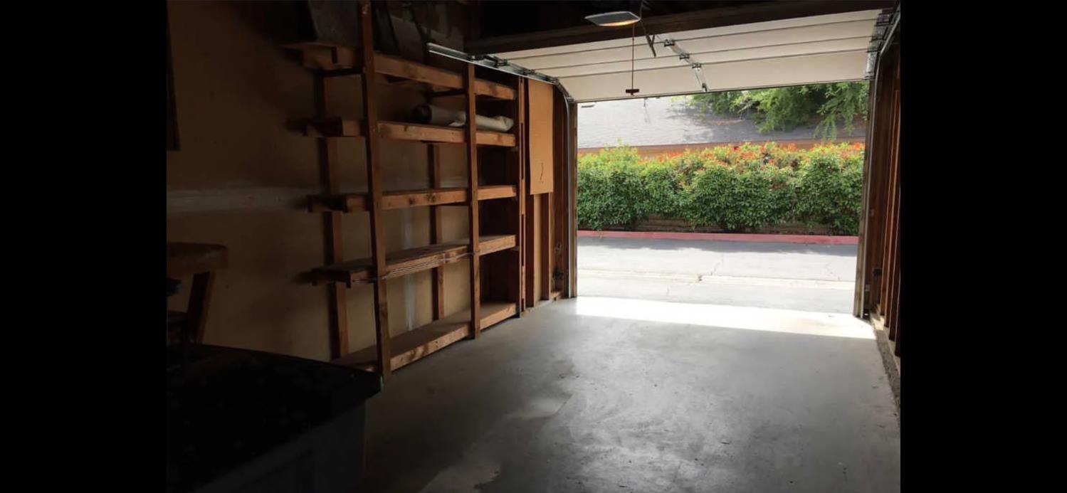 Townhouse in Fresno - photo 2