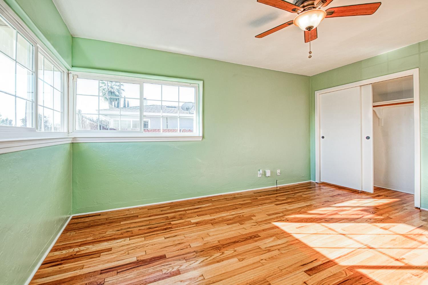 2324 E Cortland Avenue, Fresno, CA, 93726